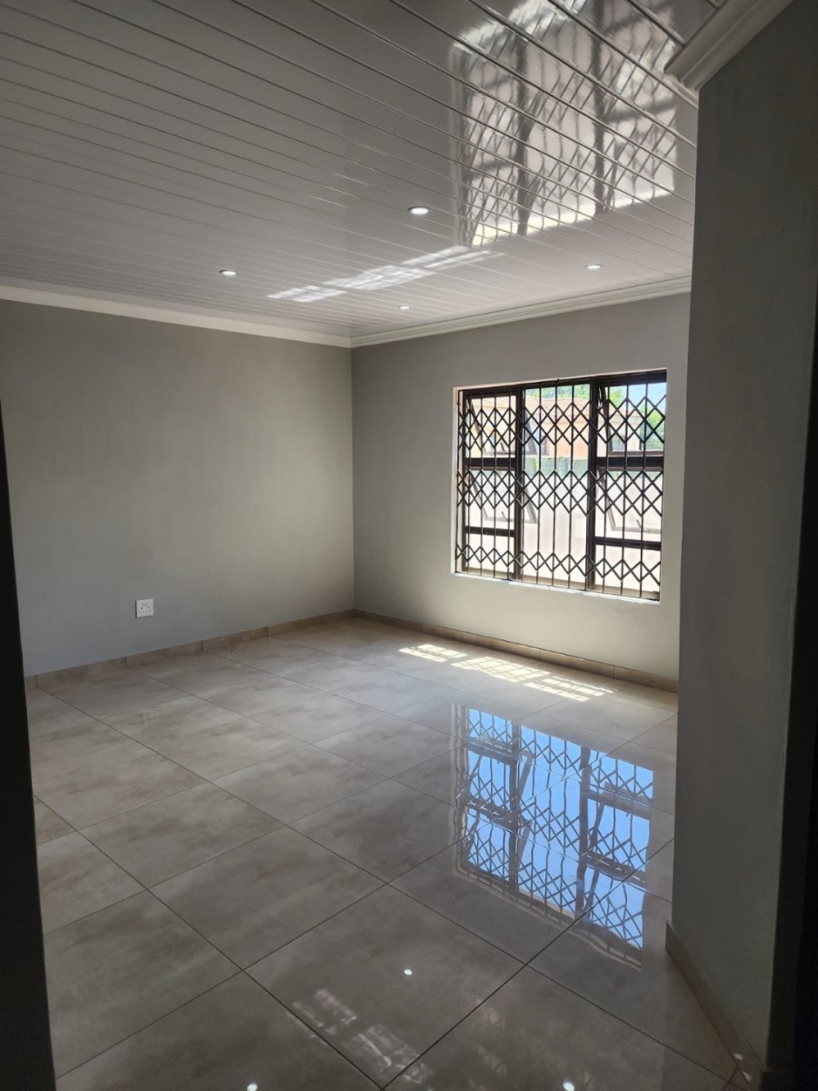 3 Bedroom Property for Sale in Flamwood North West